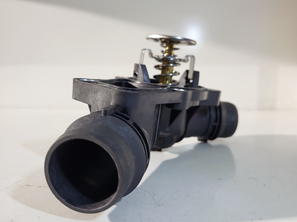 BMW E46 E39 E60 E38 E83 Thermostat housing with thermostat 11531437040