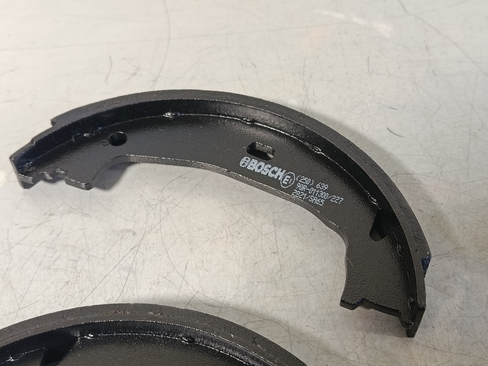 BMW E92 325i Repair kit brake shoe 34416761291 BOSCH 0 986 487 608