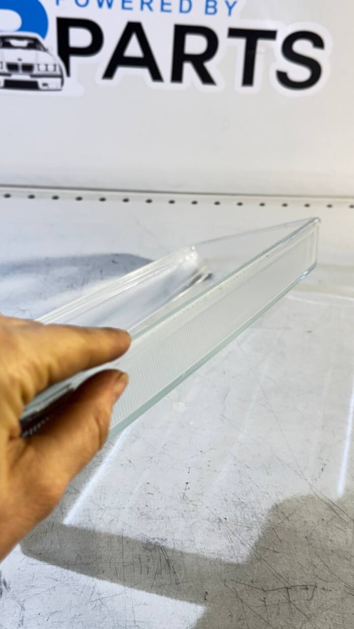 BMW E38 Right Cover Glass SBM1139R 63128361280