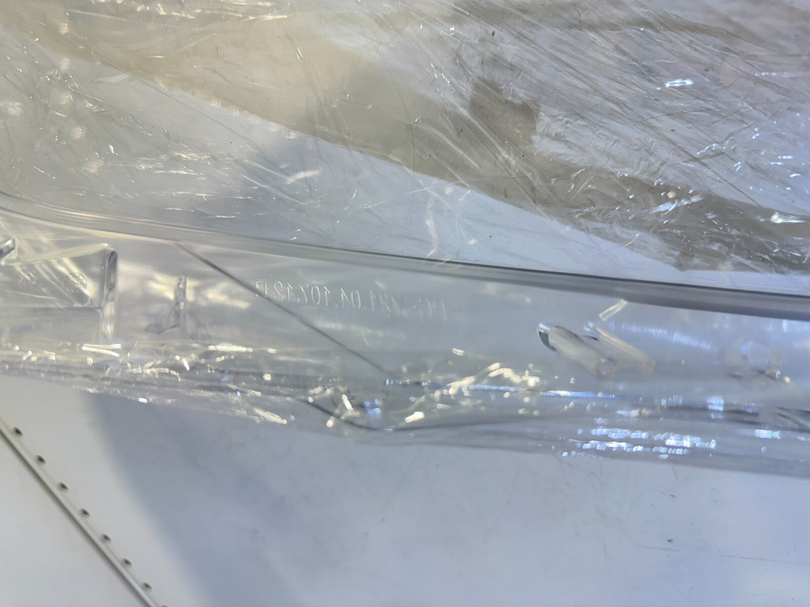 BMW F30 Right Headlight Cover 63117259524