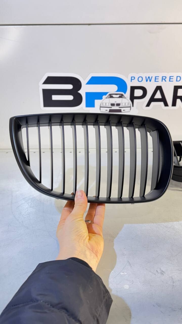 BMW E81 Kidney Set Complete Matte Black NS8187 51137127227 51137127228