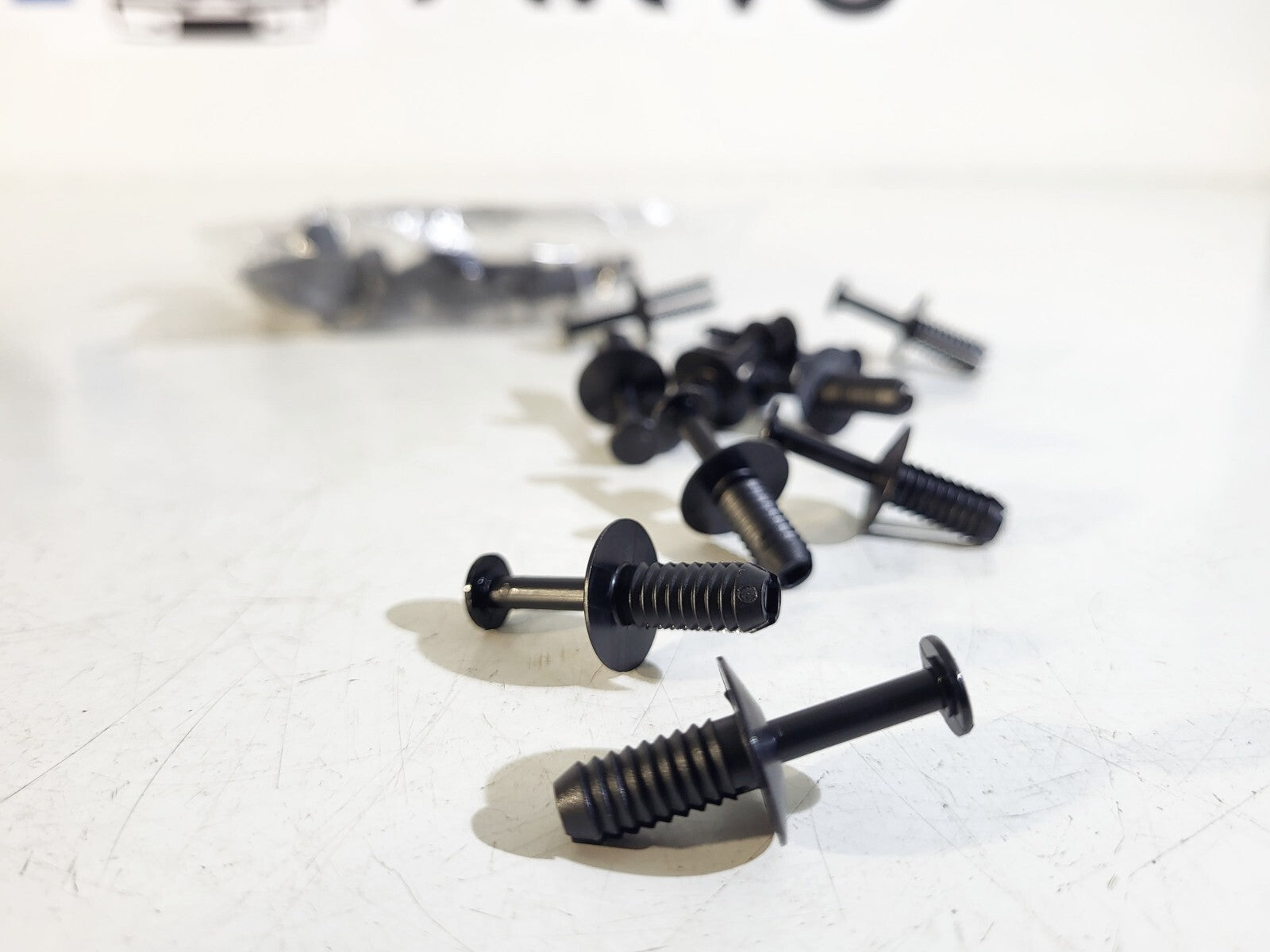 BMW Expanding rivet D = 6MM 1psc 51111908077