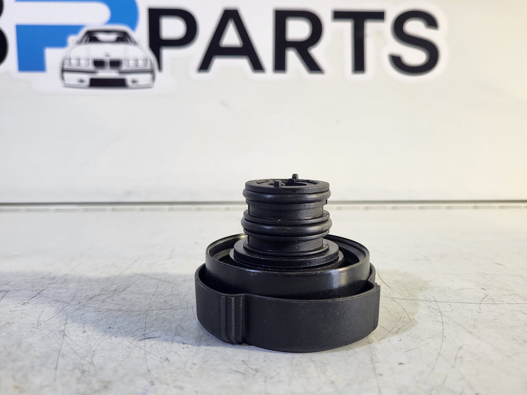 BMW Radiator cap 1pc 2,0BAR 17117639022 VAICO V20-0097-1