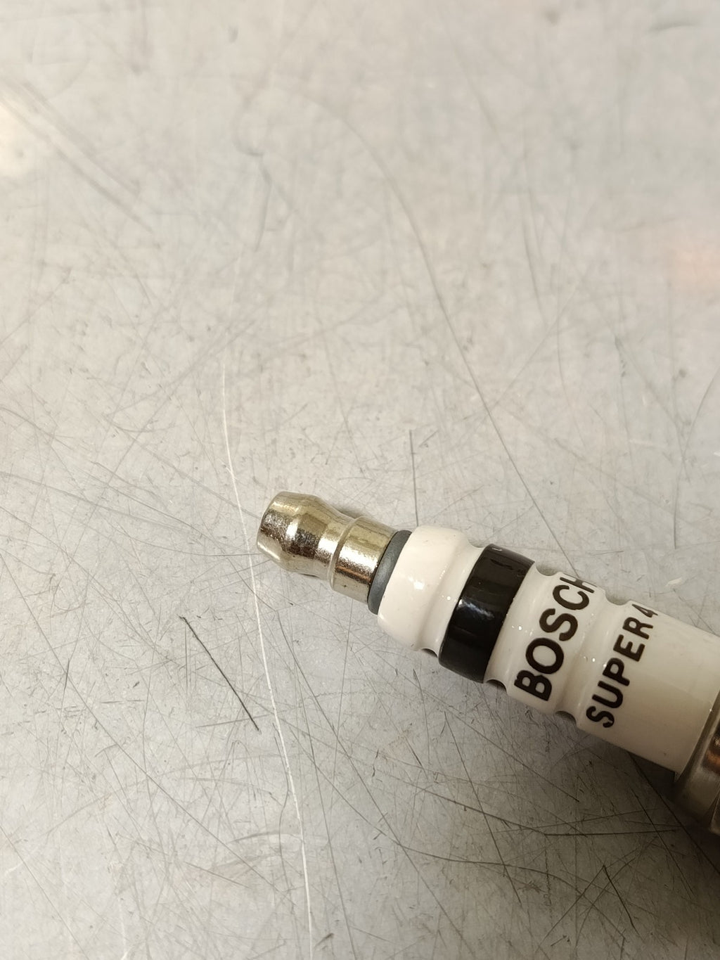 BMW e39 525i Spark plug 12120037607 BOSCH 0 242 232 501 4pc set