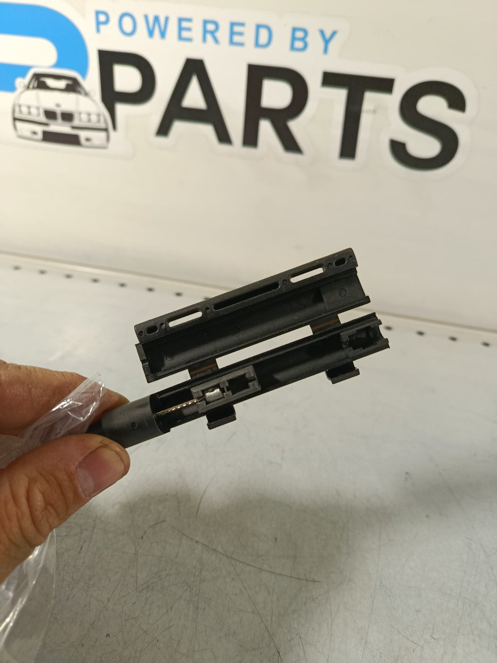 BMW E46 Bowden Cable, Lateral 51238218859
