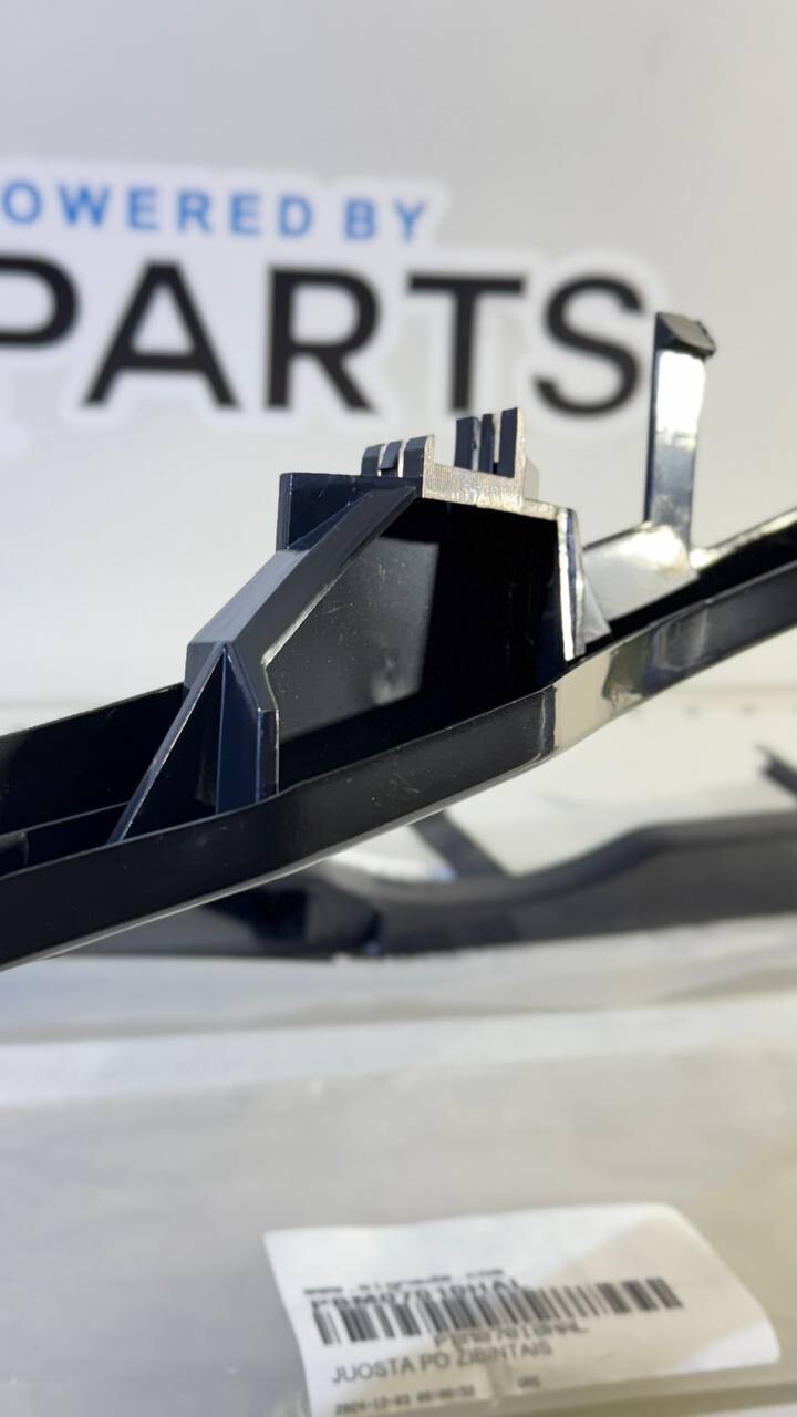 BMW E46 Headlight Trim Set Left+Right 51138227641 51138227642