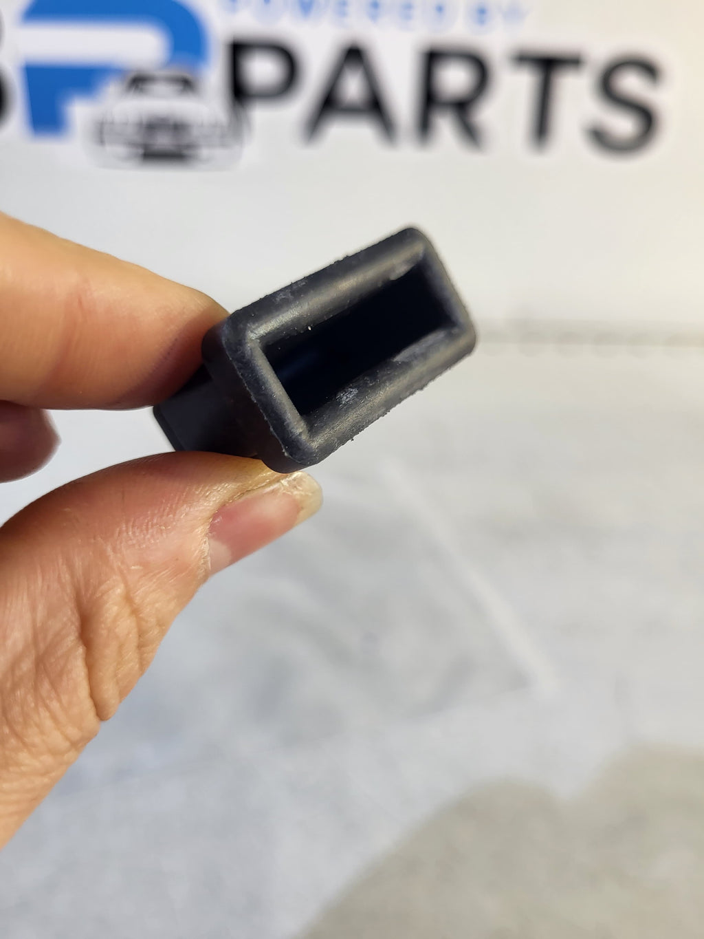 BMW Rubber Mounting 1PC 17111712911