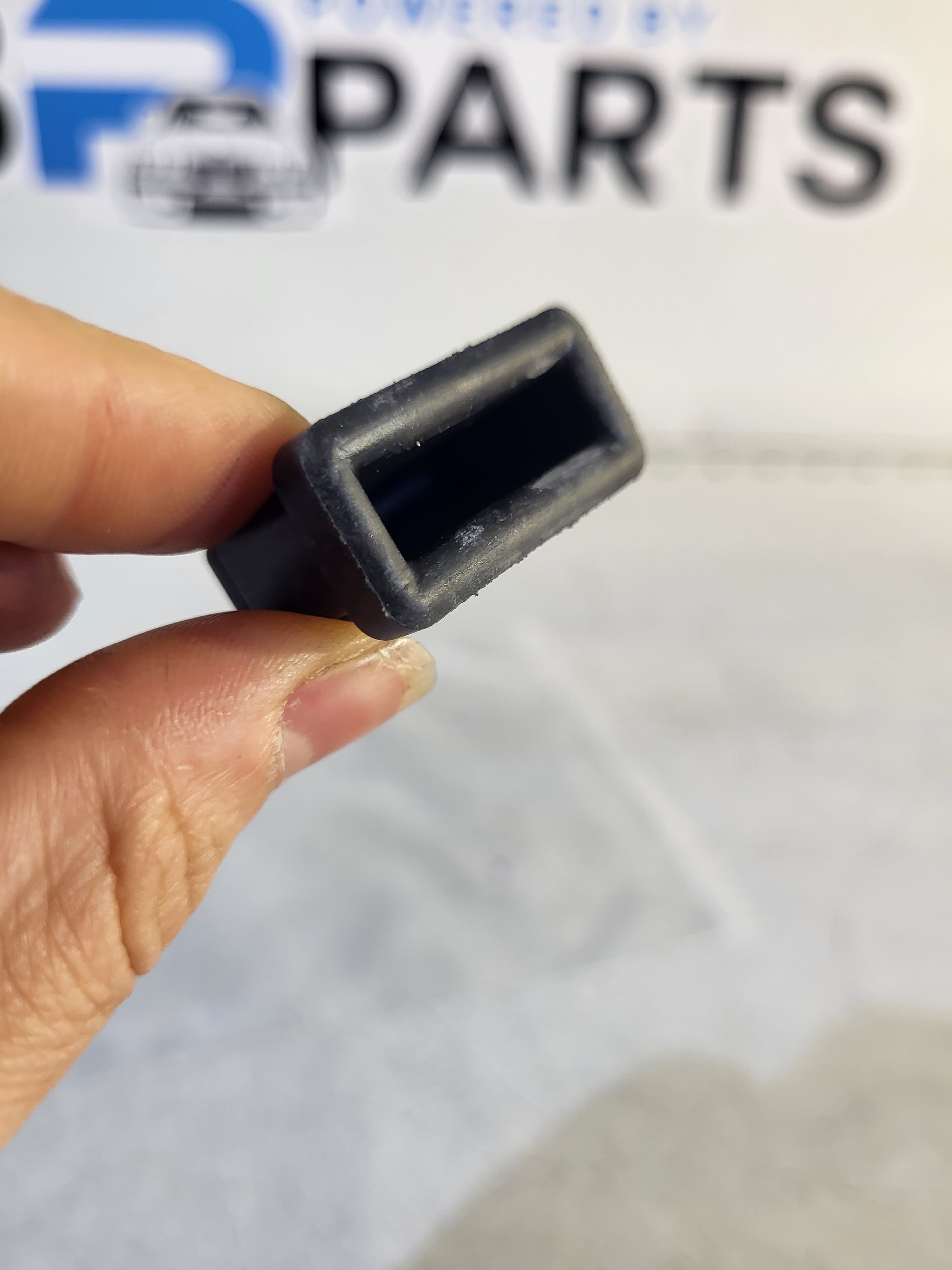 BMW Rubber Mounting 1PC 17111712911