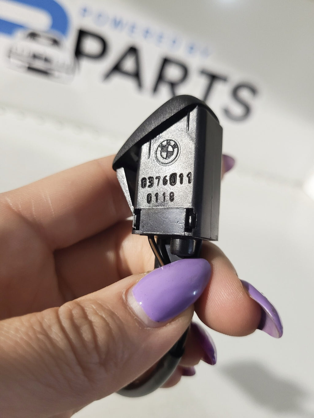 BMW E36 Heated spray nozzle 61668376011