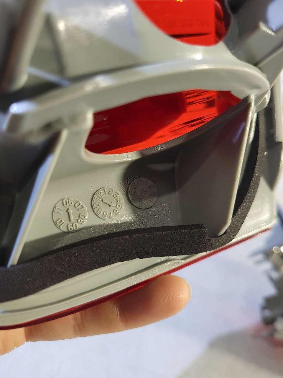 BMW E46 (01-05) Sedan Rear Light, Trunk Lid Set White 63216910537 63216910538