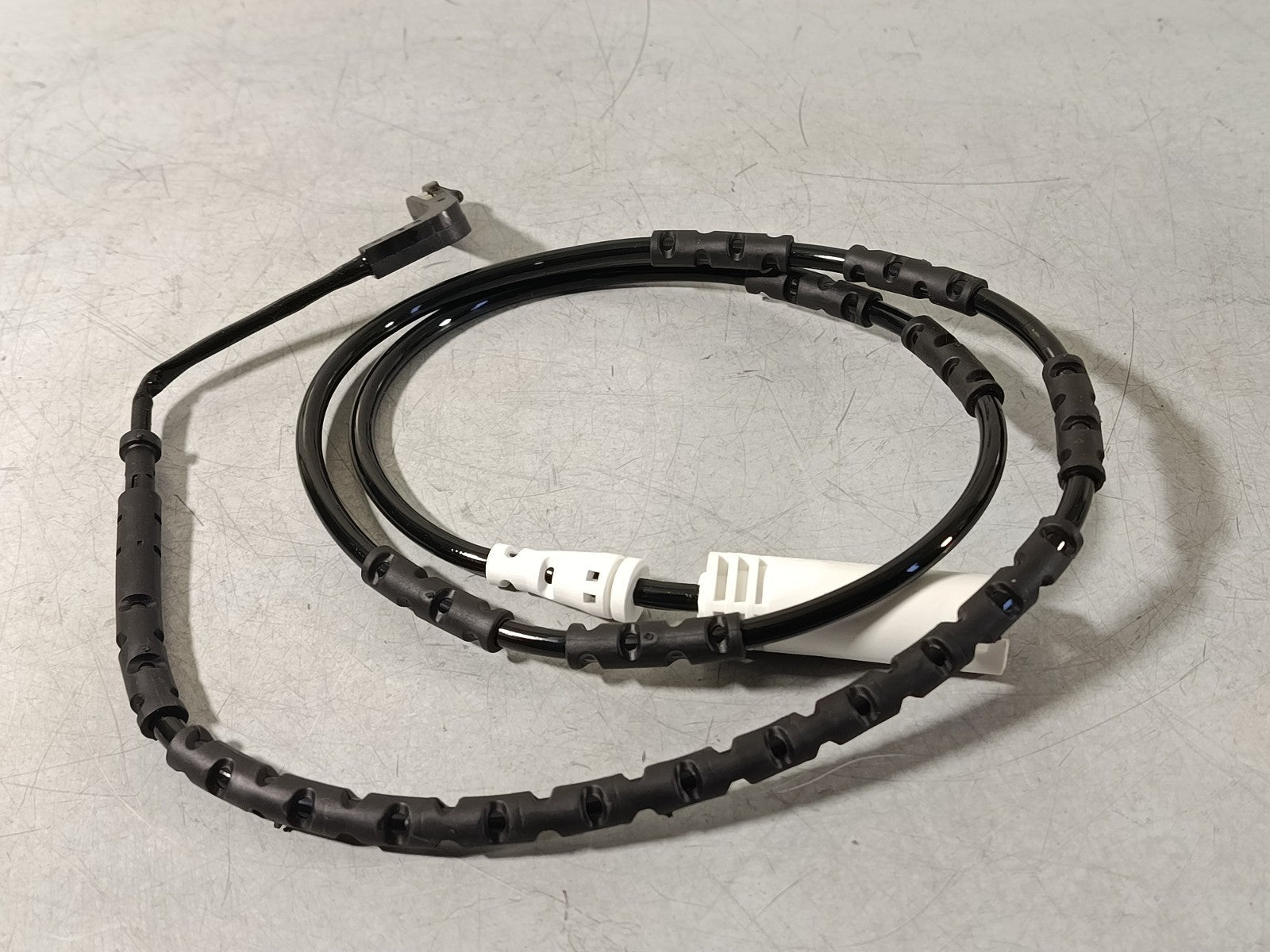 BMW e87 118d Brake pad wear sensor 34356792564 TRW GIC207
