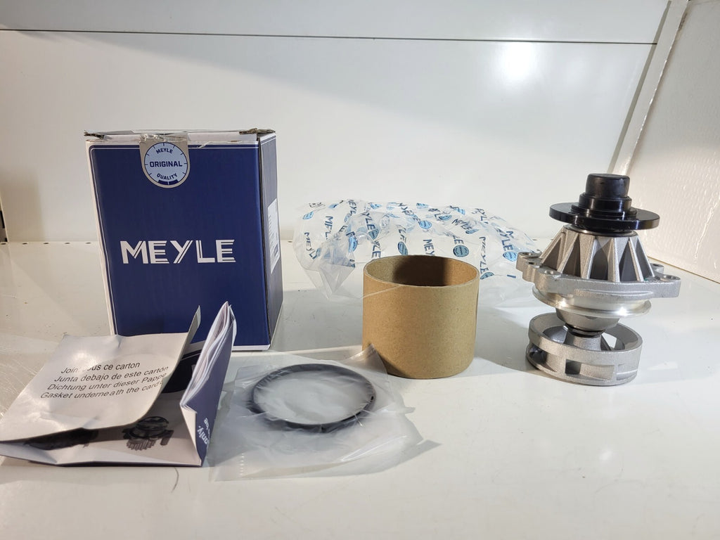 BMW E36 E46 E39 E60 E38 Waterpump (reinforced with alloy-wheel) 11517509985