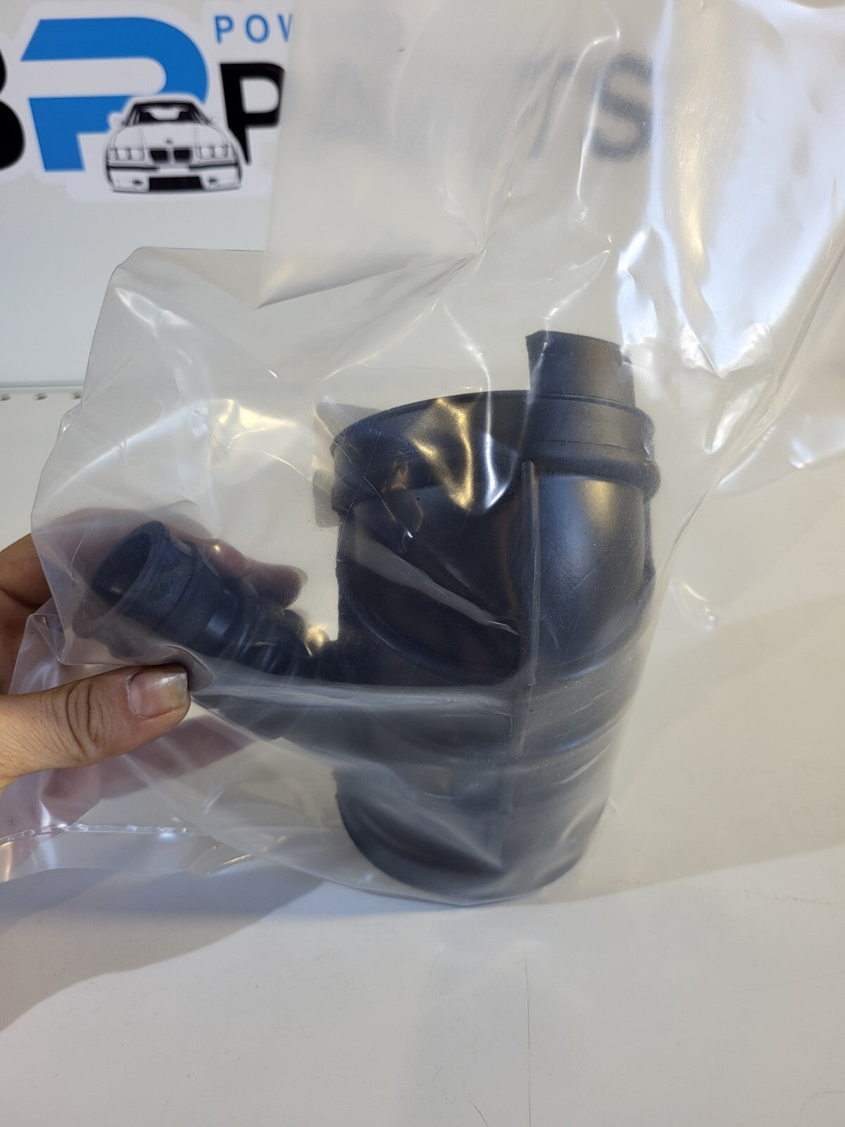 BMW E46, E39, E38, E36 Tube Elbow 13541435627