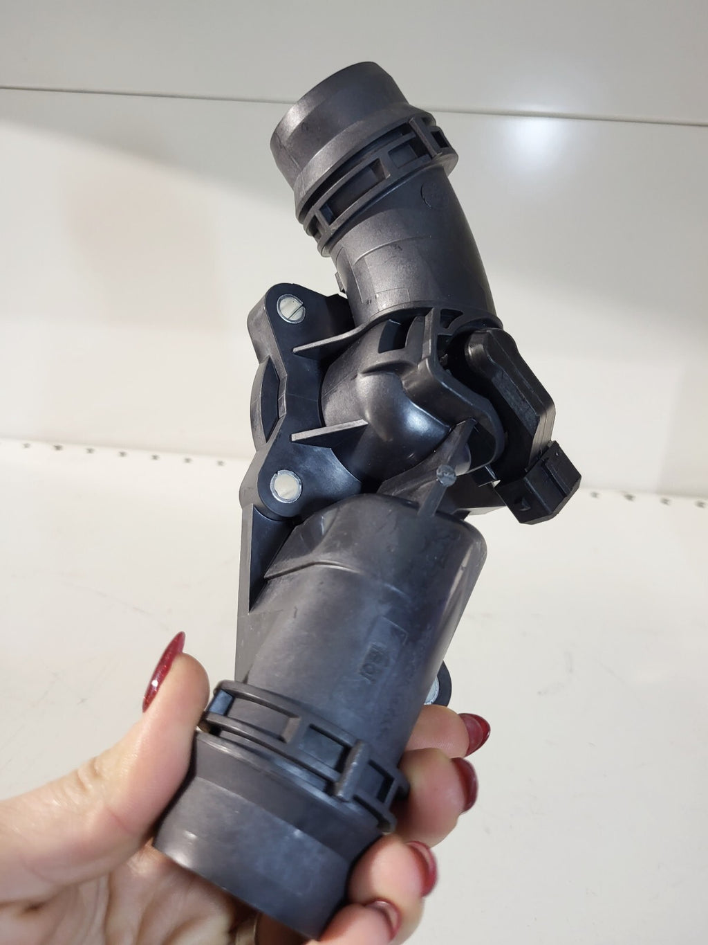 BMW E46 E39 E60 E38 E83 Thermostat housing with thermostat 11531437040