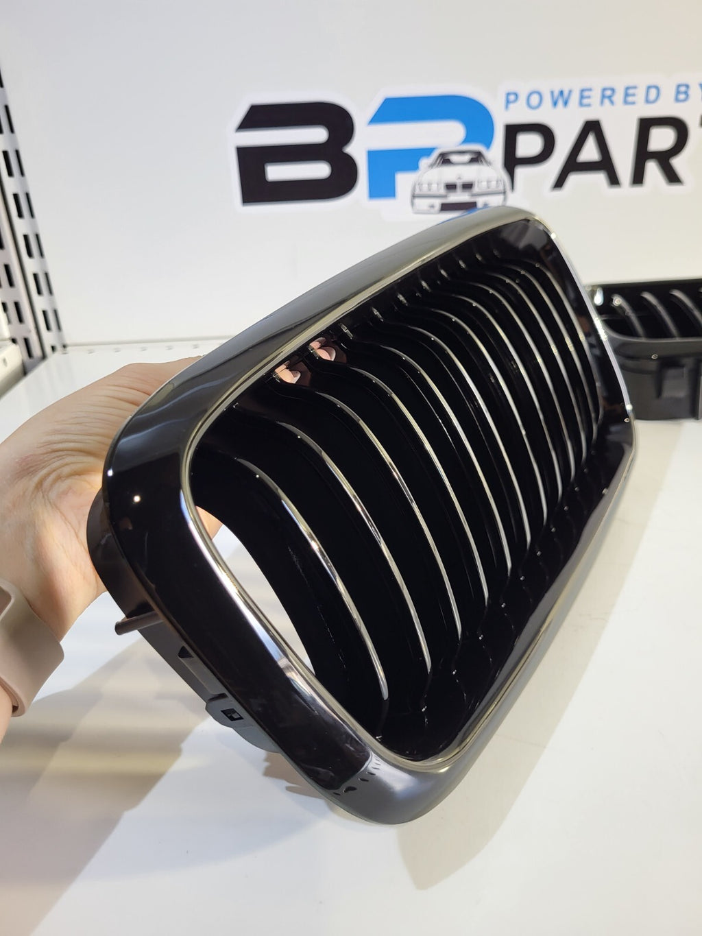 BMW E38 Facelift Grille Left and Right Set Of 2 51138231593, 51138231594