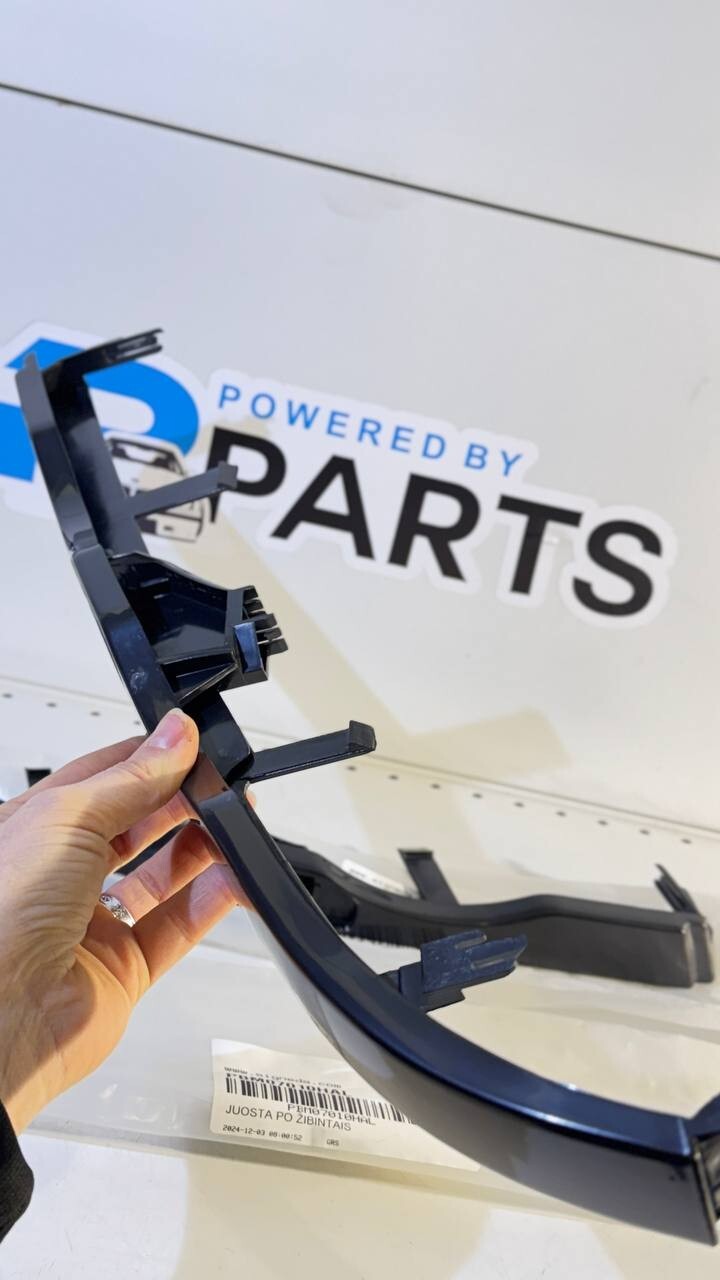 BMW E46 Headlight Trim Set Left+Right 51138227641 51138227642