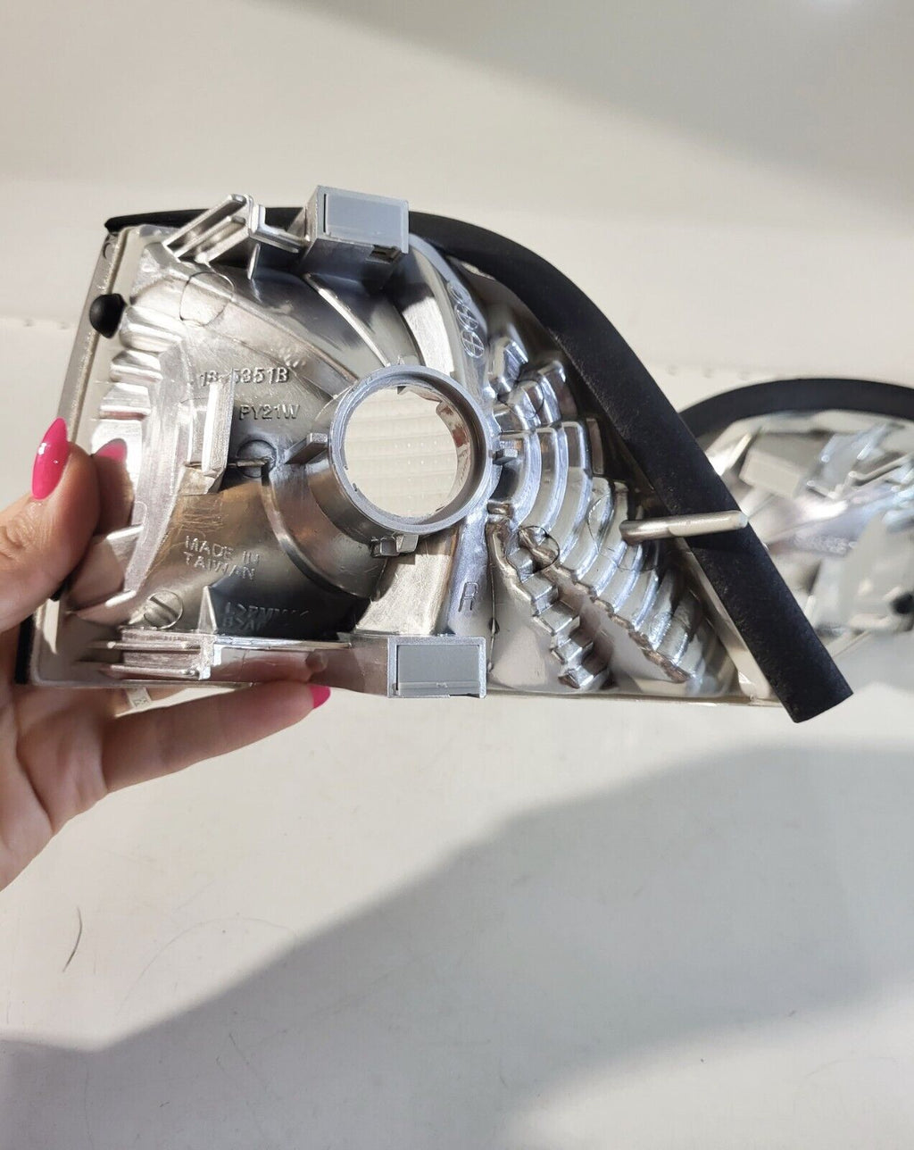 BMW E36 coupe front left, right white turn indicator 82199403093 82199403094