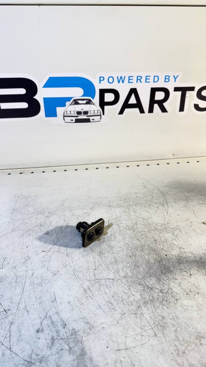 BMW E39 Spray Nozzle Left 61678360661 PBMWG024L