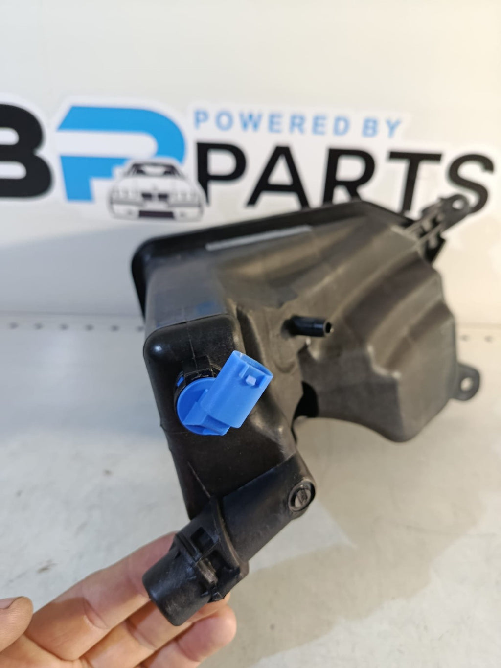 BMW Engine Coolant Reservoir-FI Mahle CRT 207 000S