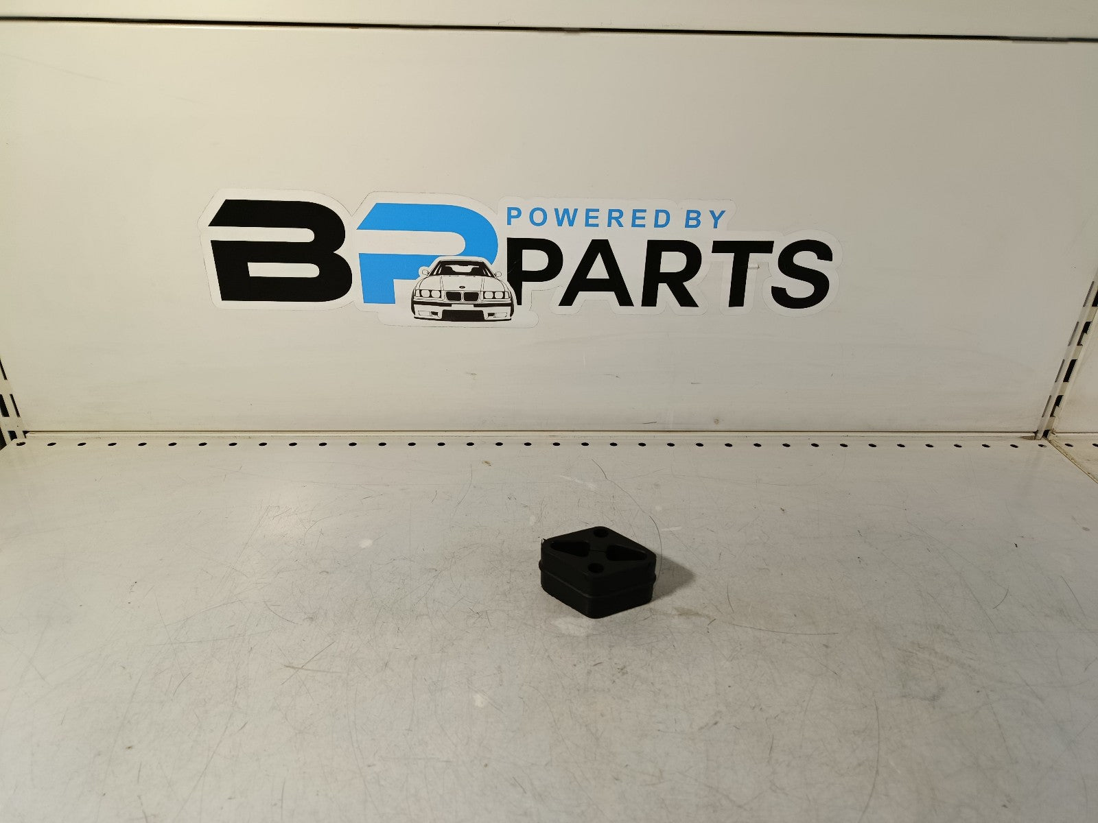 BMW e92 325i exhaust Rubber Mounting 18208570671 FA1 103-744