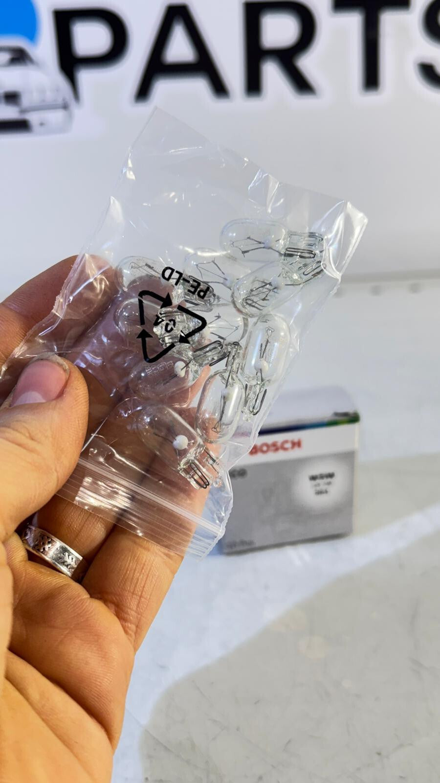 BOSCH Bulb 1 987 302 819 12V 5W bmw code 07119978373 1pc