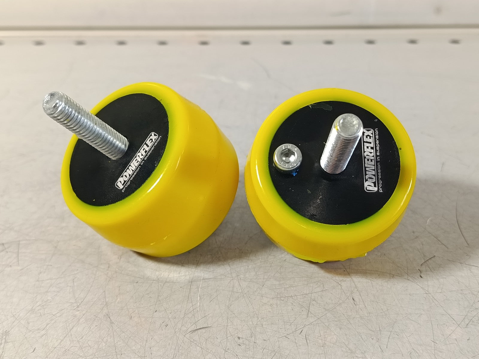 BMW E36 E46 E34 E39 E32 E38 Powerflex transmission bushing 22316771221 PFF5-4655