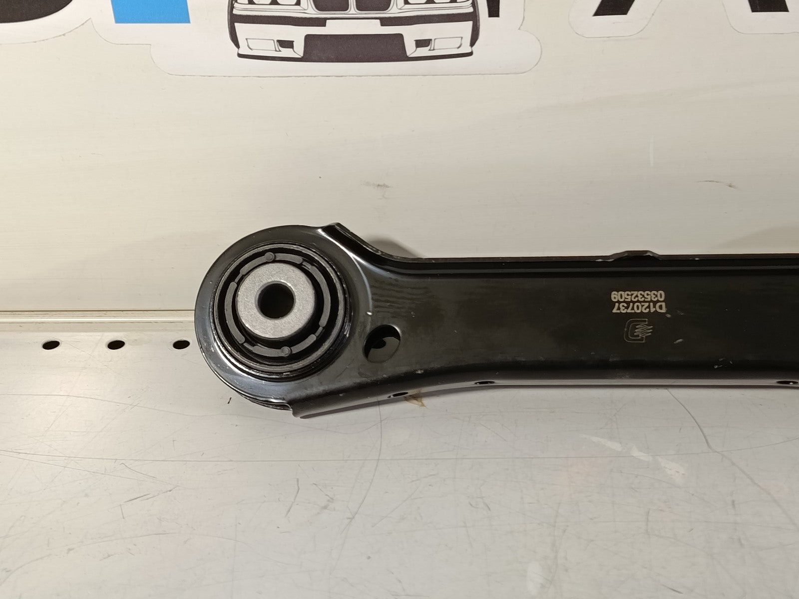 BMW e92 325i rear control arm, right 33322406288 DENCKERMANN D120737