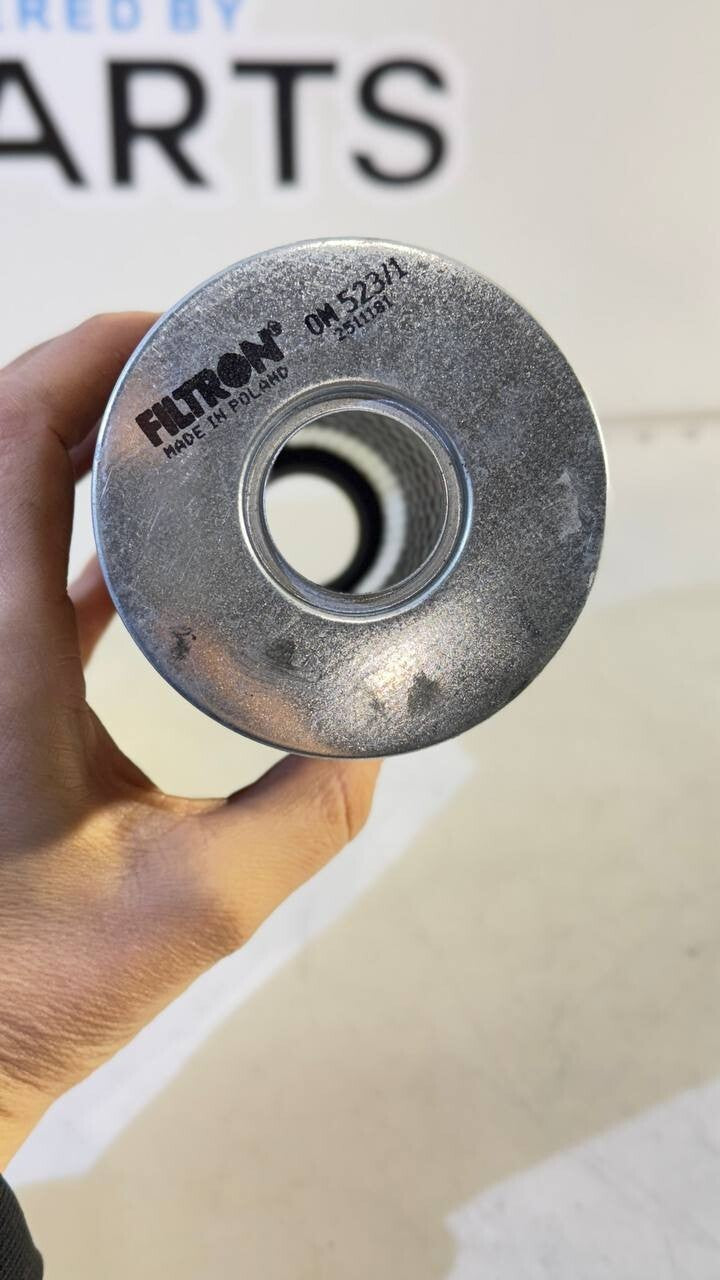 BMW E36, E34 Oil Filter 11422246395 11422244332 OM523/1 (FILTRON)