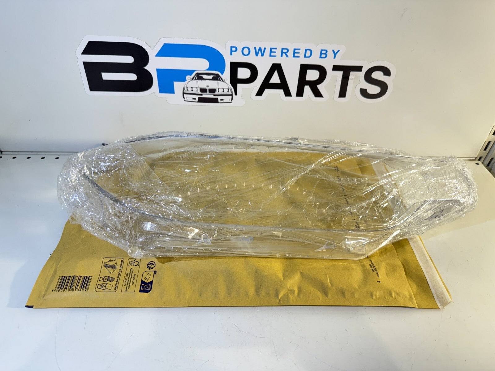 BMW F30 Right Headlight Cover 63117259524