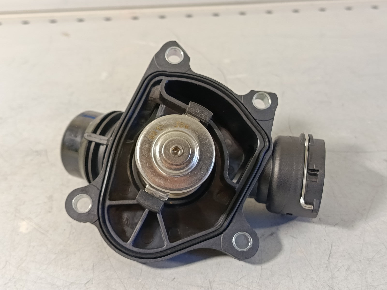 BMW E65 730d thermostat with adapter 11517805811 TRISCAN 8620 22488