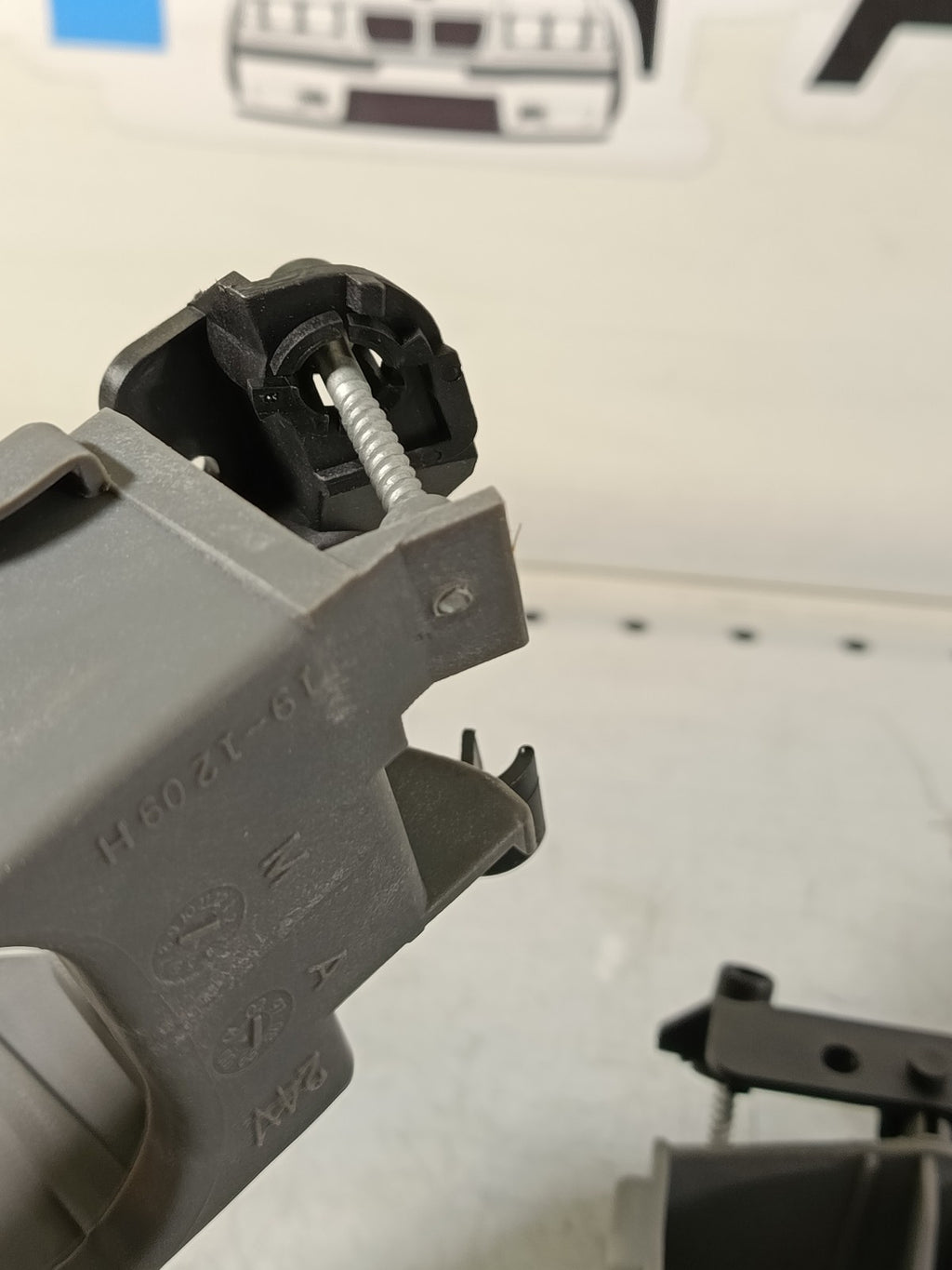 BMW E36 Fog Light Brackets (Set R+L) 63178357393 63178357394 TYG