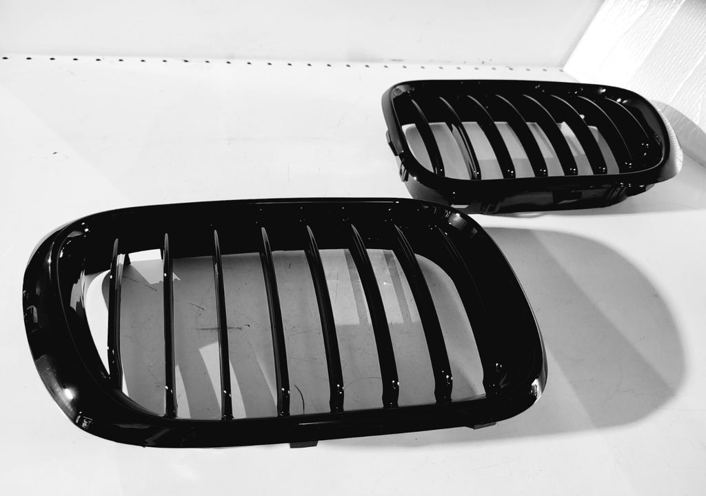 BMW X5 E53 front grille left,right, pre face-lift, gloss black 2000-2003,not OEM