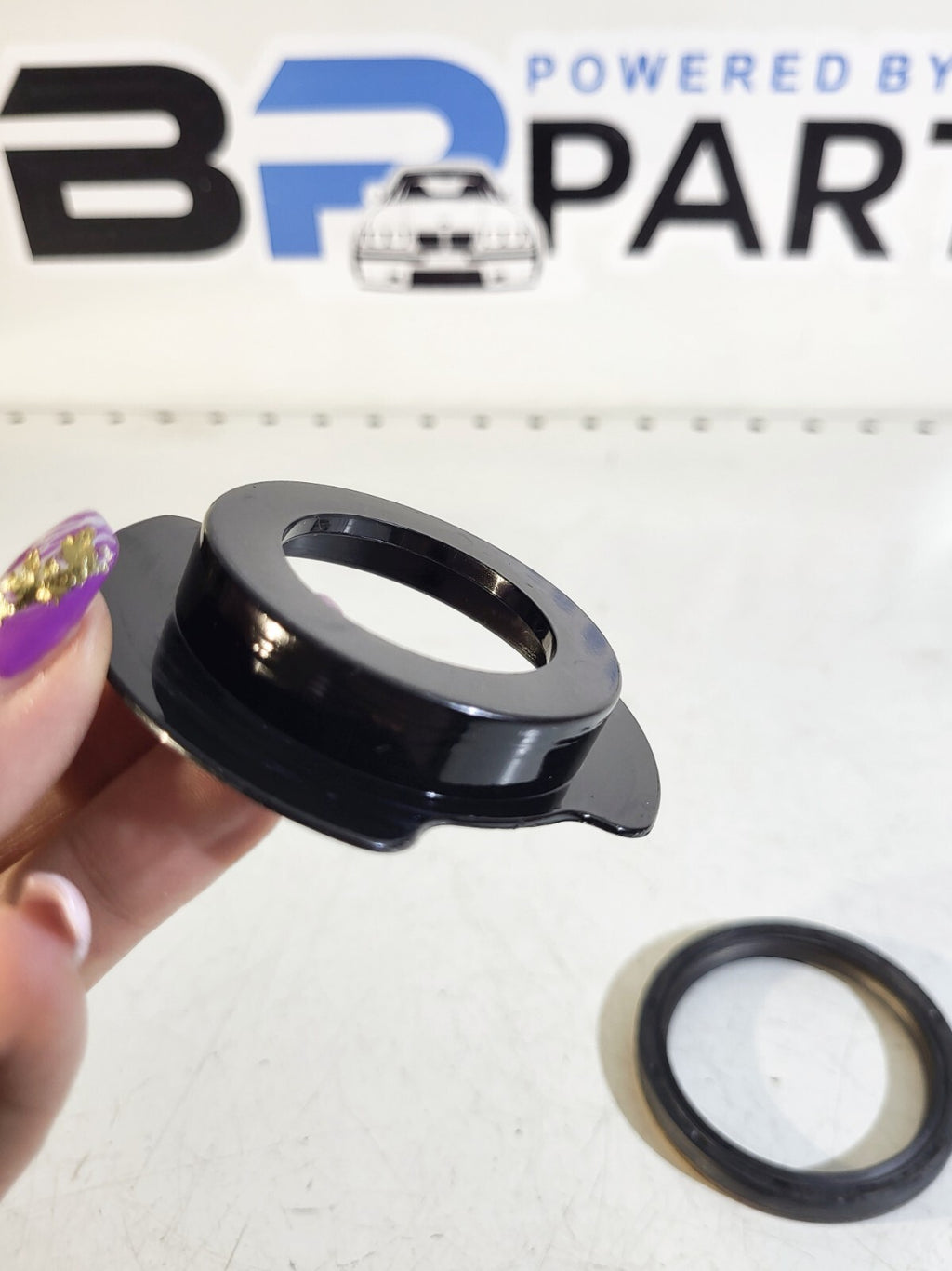 BMW E87 E46 E90 E39 E60 E38 Shaft seal 11142249534 301890