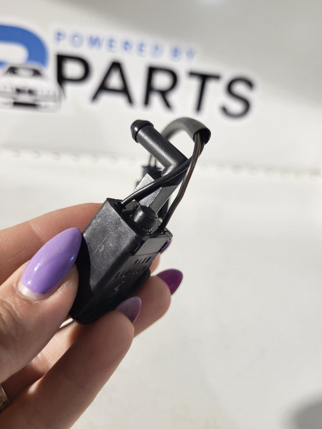 BMW E36 Heated spray nozzle 61668376011