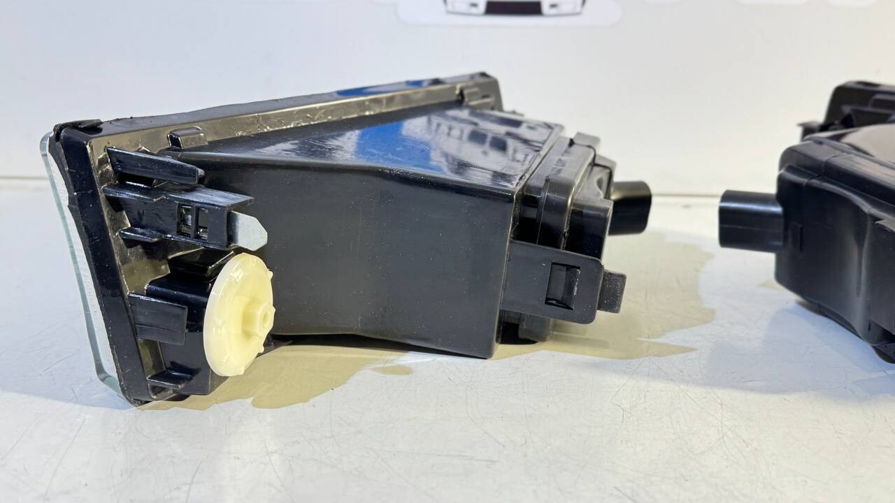 BMW E38 Fog Lights, Left + Right 63178352023 63178352024 ZBM2012(K)R ZBM2012(K)L