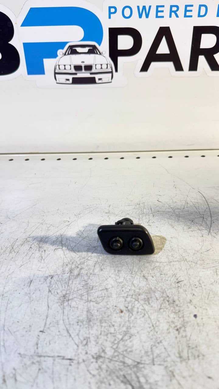 BMW E39 Spray Nozzle Right 61678360662 PBMWG024R