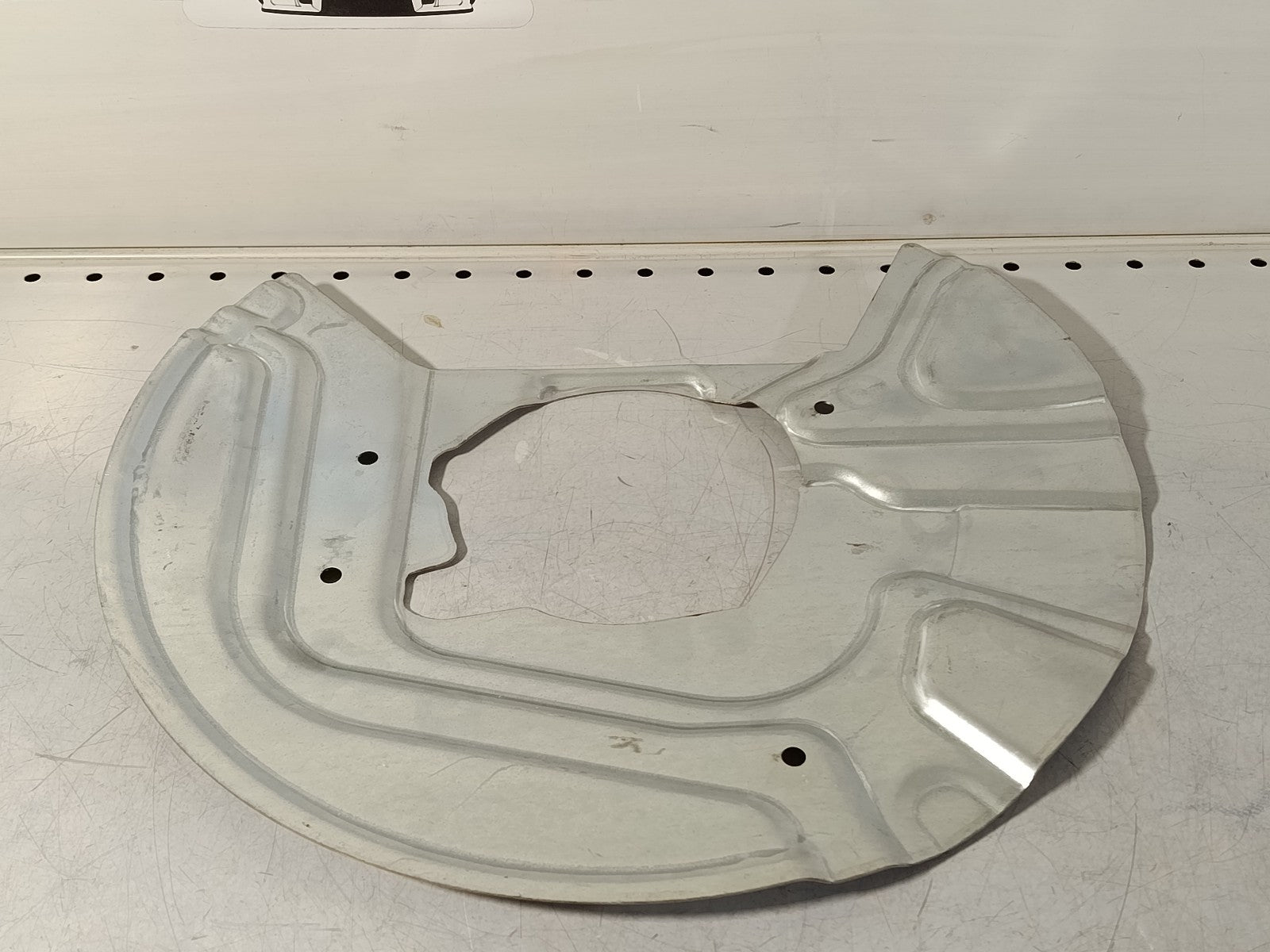 BMW X3 E83 3.0d brake Protection plate right 34113411872 KLOKKERHOLM 0093378