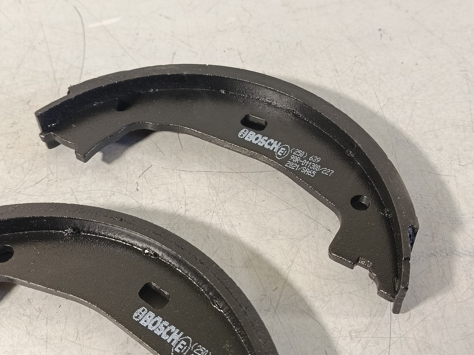 BMW E92 325i Repair kit brake shoe 34416761291 BOSCH 0 986 487 608
