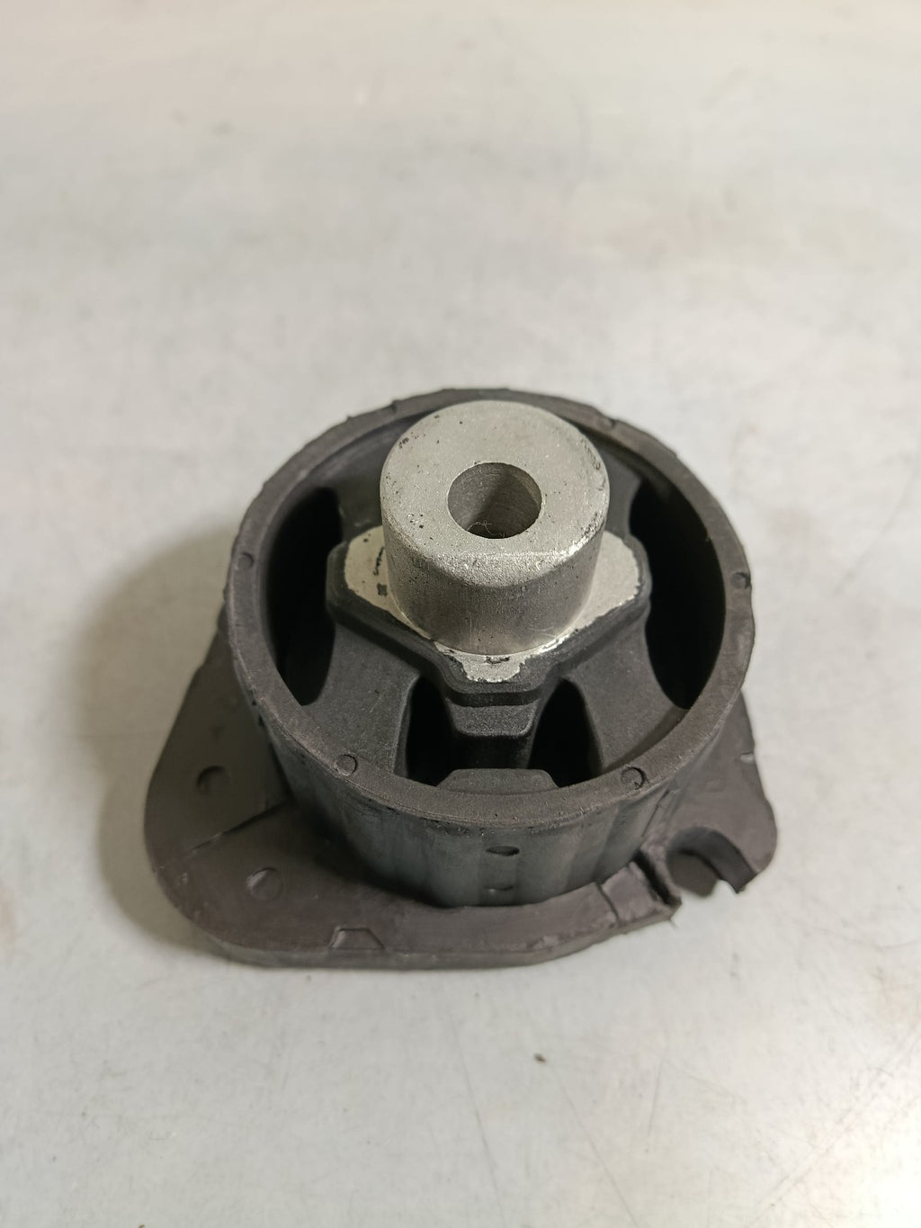BMW X5 e53 2001 -2003 Vaico V200540 Frame - Transmission Mount, Front