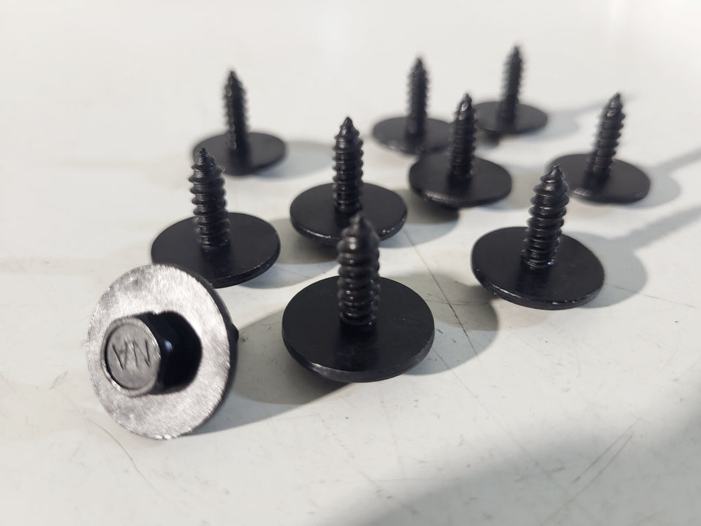 BMW E81 E87 E88 E82 E46 E90 E60 Hex head screw with washer 1 psc 07147129160