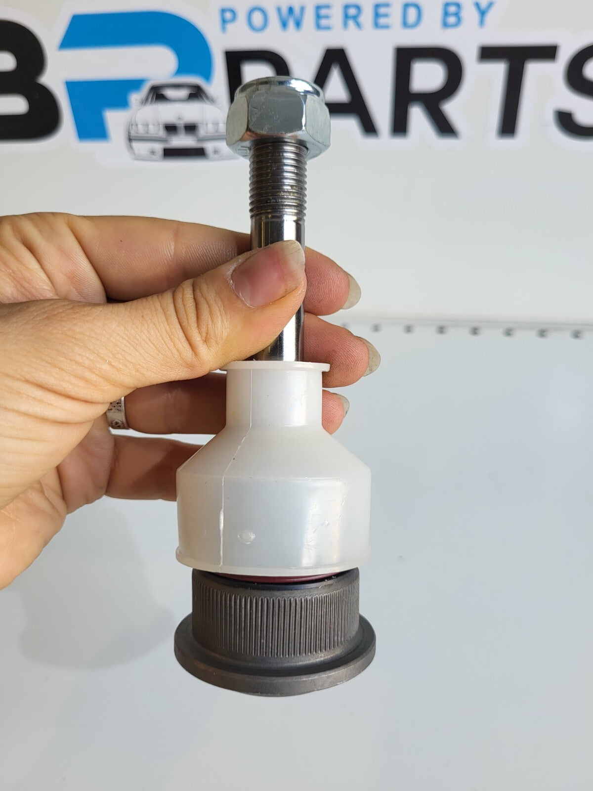 E36 middle ball joint for left and right wishbone 1PC 31126758513, 31126758514