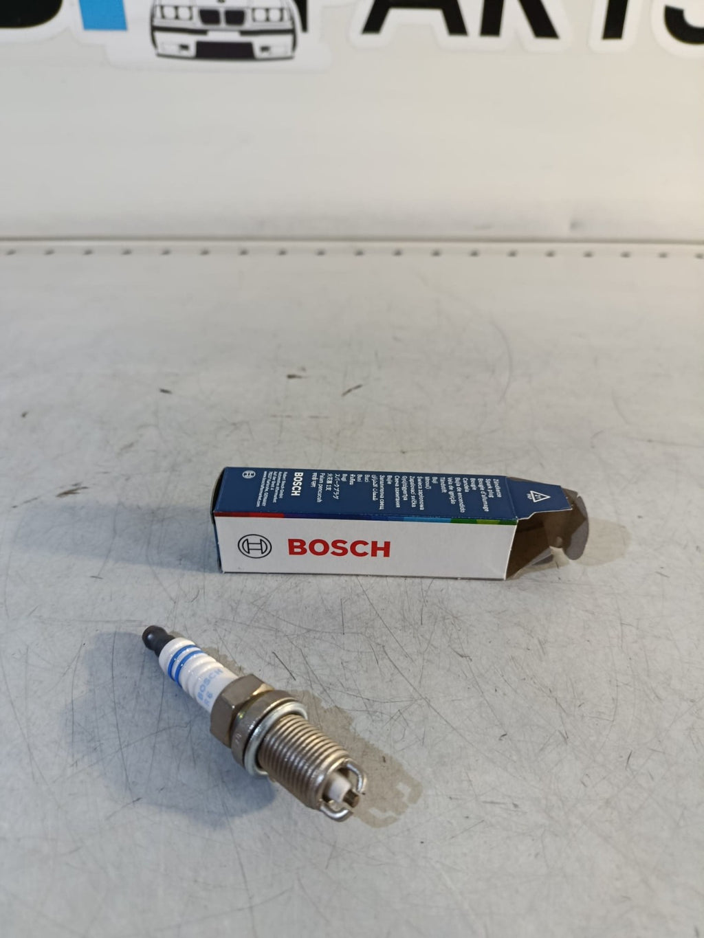 BMW E36 E39 E46 Spark plug Bosch 0242235668 1 psc ( oem 12129064619 )