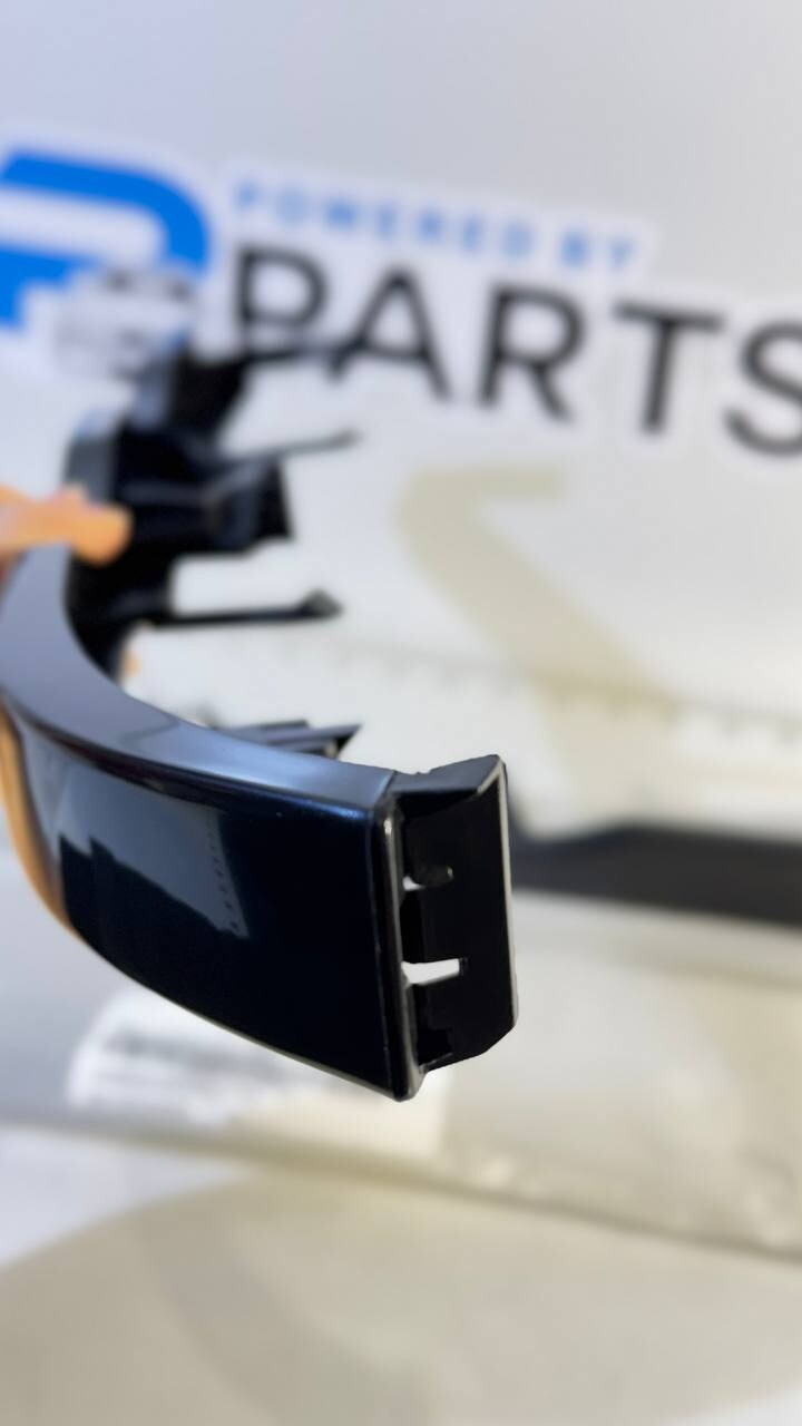 BMW E46 Headlight Trim Set Left+Right 51138227641 51138227642