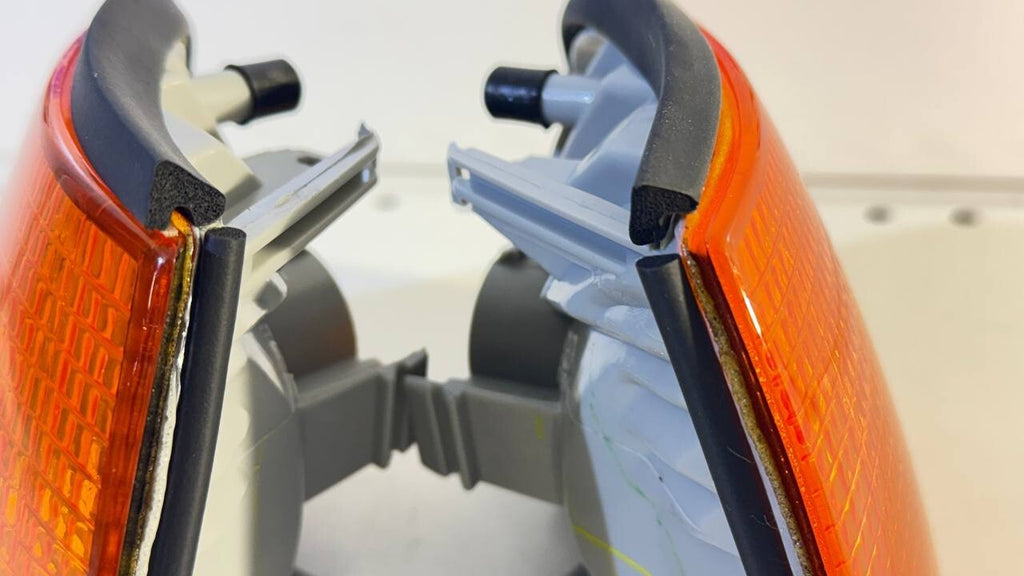 BMW E36 Right/ Left turn indicator 63138353278 63138353279