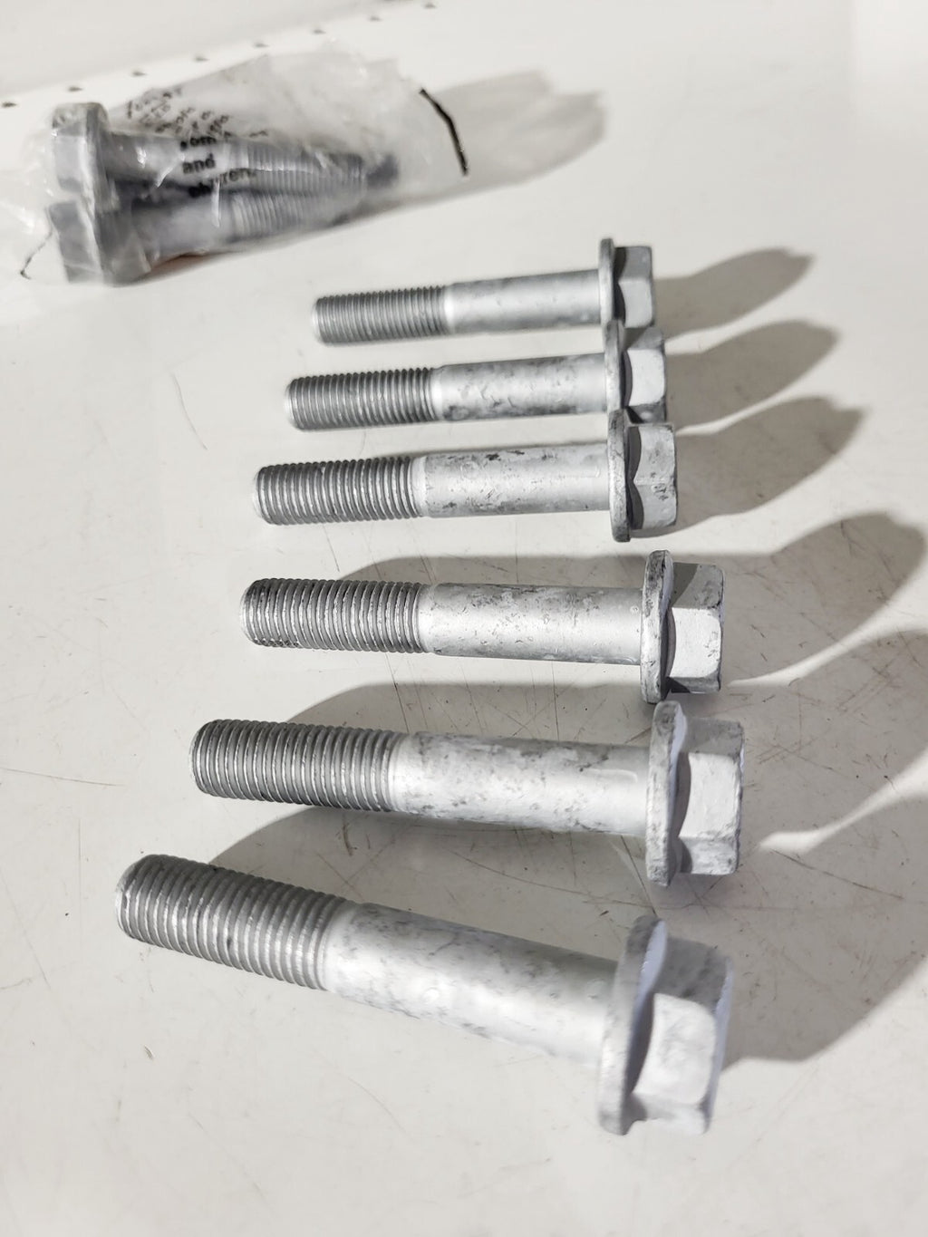 BMW E87 E81 E88 E82 E90 E91 E92 E93 Hexagon screw with flange 1psc 07119906489