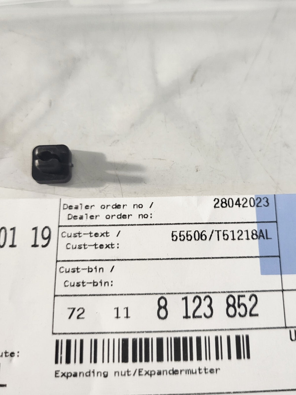 BMW E81 E87 E88 E82 E30 E36 E46 E90 E91 E92 E93 Expanding nut 1 psc 72118123852