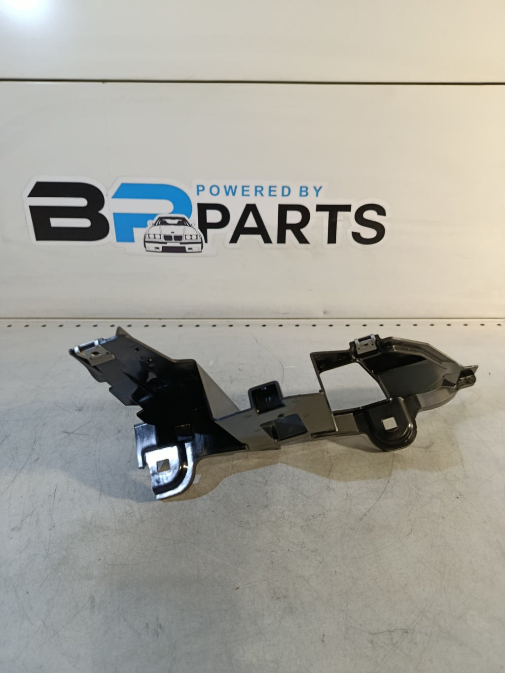 BMW X5 E53 Bracket Headlight Left (TYC) 63128386709