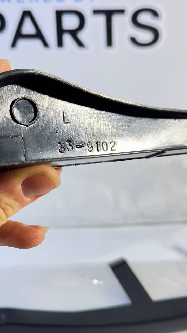 BMW E46 Headlight Trim Set Left+Right 51130030407 51130030406