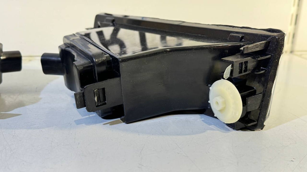 BMW E38 Fog Lights, Left + Right 63178352023 63178352024 ZBM2012(K)R ZBM2012(K)L