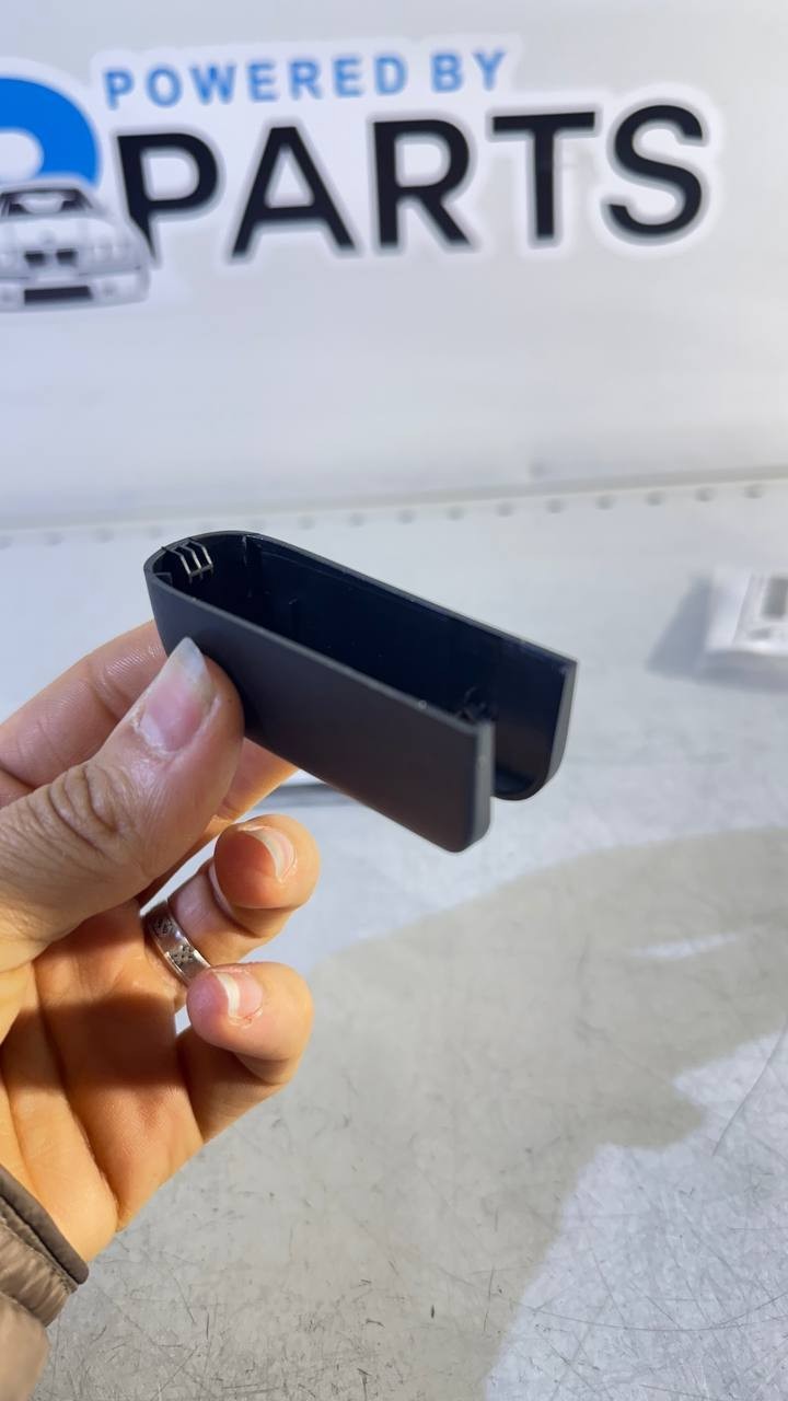 BMW X3 E83 Wiper Arm Cover 61623427800